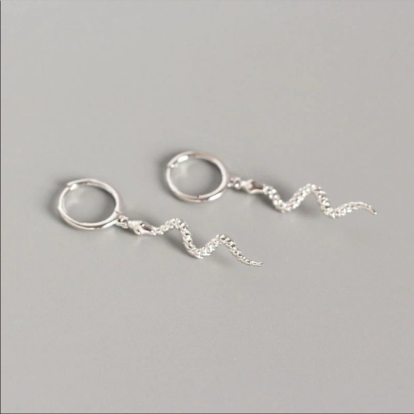 NEW 925 STERLING SILVER SWIRL DROP HOOP EARRINGS, NICE EARRINGS, CUTE EARRINGS - Picture 2 of 10
